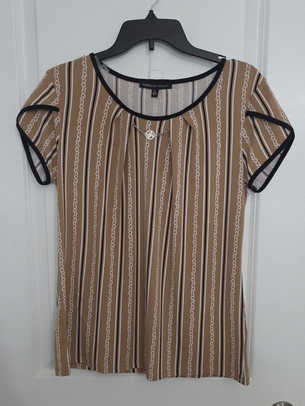 Adrienne Vittadini Tan and Black Chain-Stripe Short Sleeve Tee